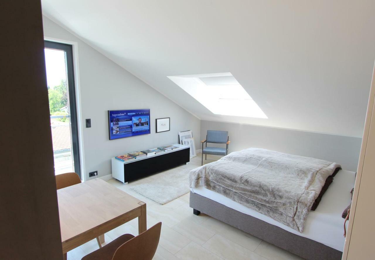 Loft Am See Mit Privatem Badestrand Und Klimaanlage อิมเมนชตาด อัม โบเดนเซ ภายนอก รูปภาพ