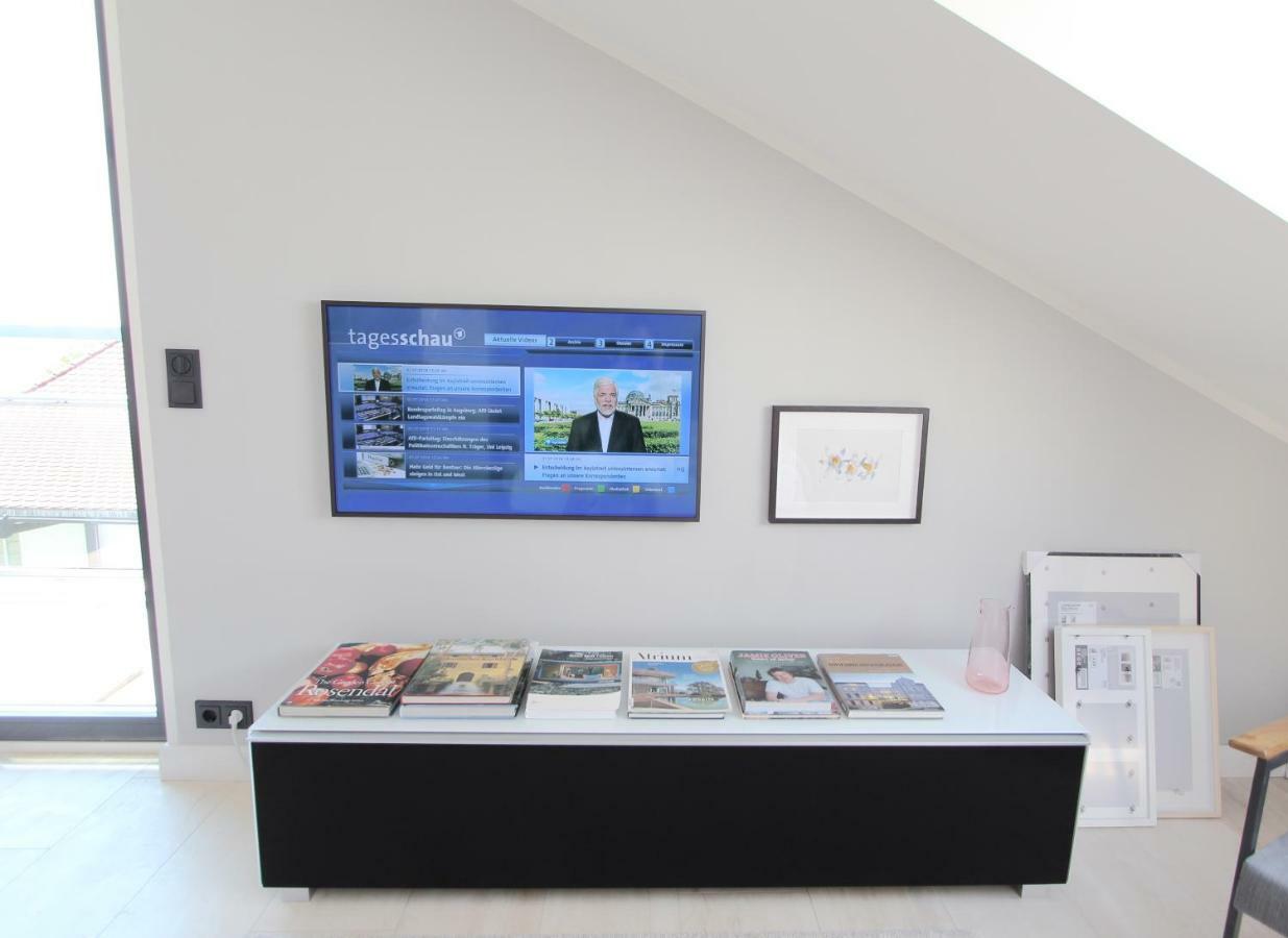 Loft Am See Mit Privatem Badestrand Und Klimaanlage อิมเมนชตาด อัม โบเดนเซ ภายนอก รูปภาพ
